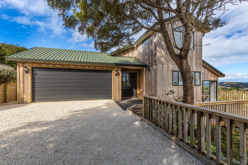 46 Pacific Parade, Surfdale, Waiheke Island - Carousel 2