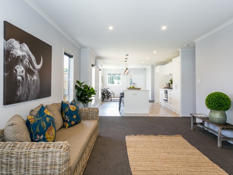 425A Collinge Road, Mayfair, Hastings - Carousel 1