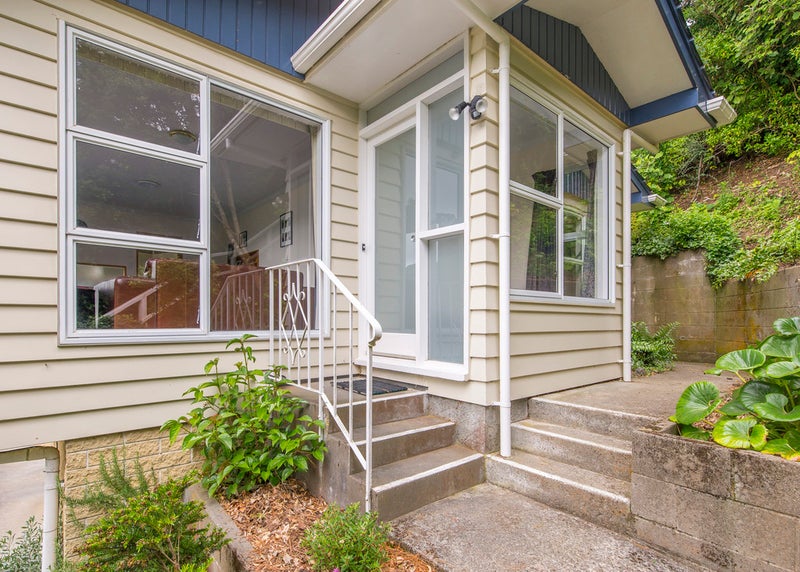 8B Randolph Road, Crofton Downs, Wellington - Carousel 2