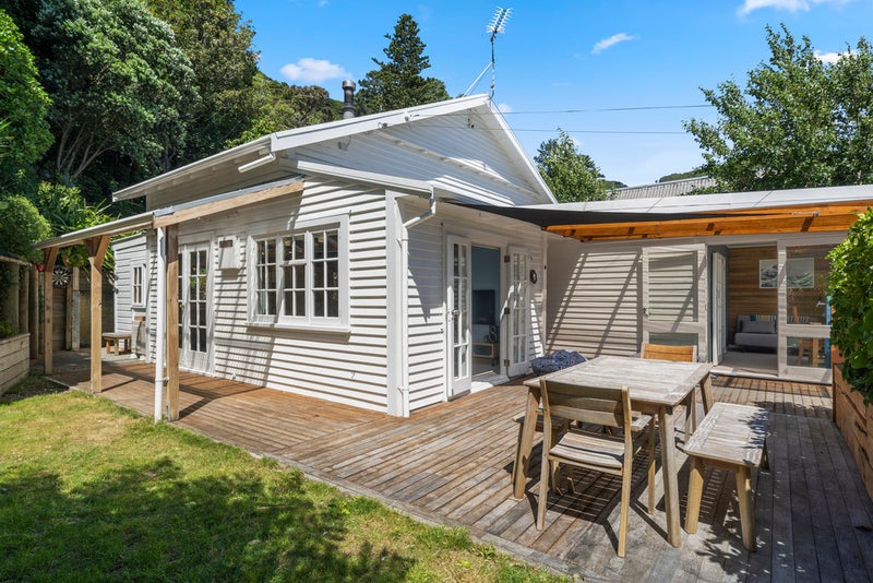 247 Muritai Road, Eastbourne, Lower Hutt - Carousel 1