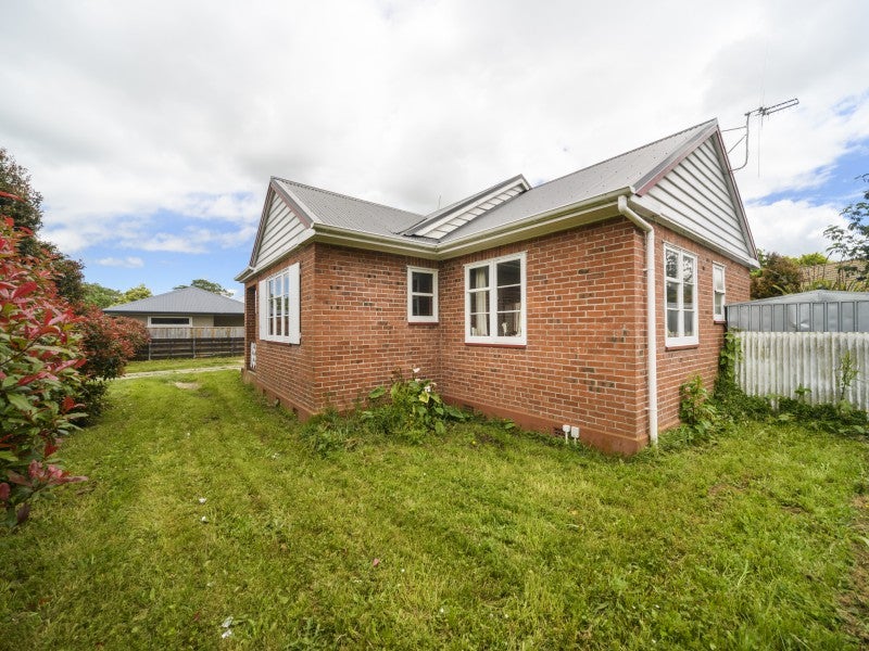 63 Park Road, West End, Palmerston North - Carousel 12