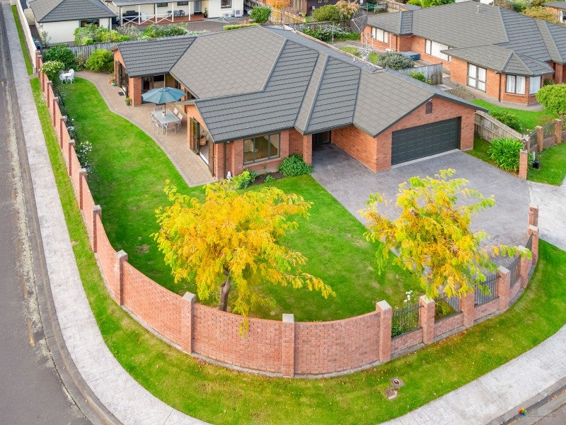 34 Gordon Street, Avalon, Lower Hutt - Carousel 1