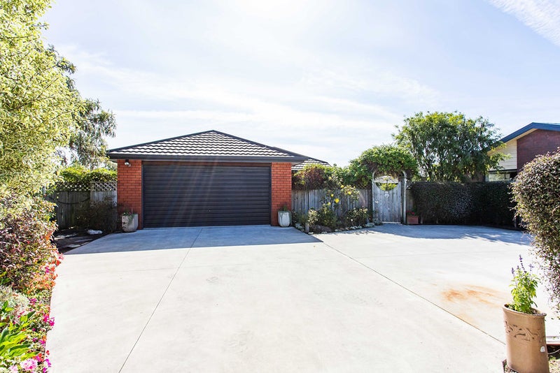 12 Seascape Gardens, Bromley, Christchurch - Carousel 23