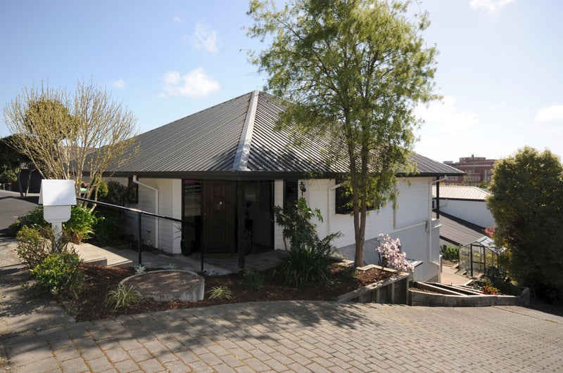 7 Indira Lane, Cashmere, Christchurch - Carousel 2