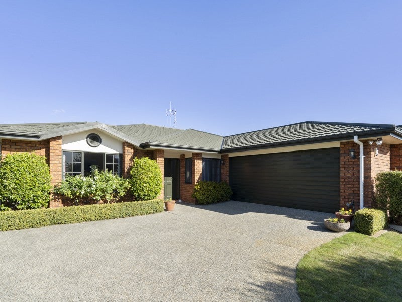 17 Bouvardia Avenue, Milson, Palmerston North - Carousel 1