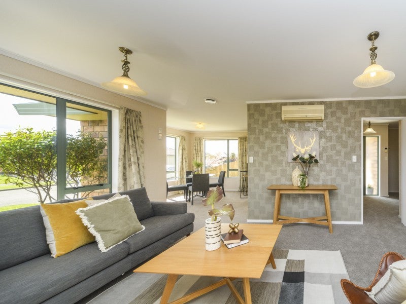 63 Meridian Grove, Kelvin Grove, Palmerston North - Carousel 2