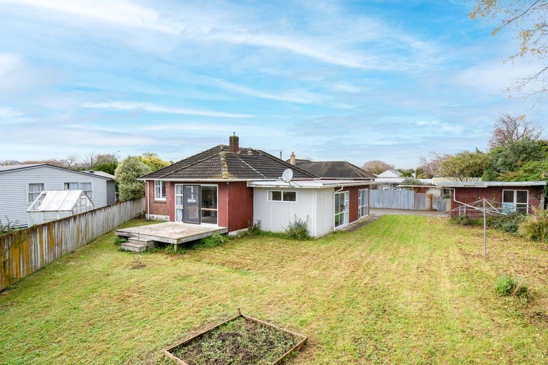 8 Hendon Place, West End, Palmerston North - Carousel 13