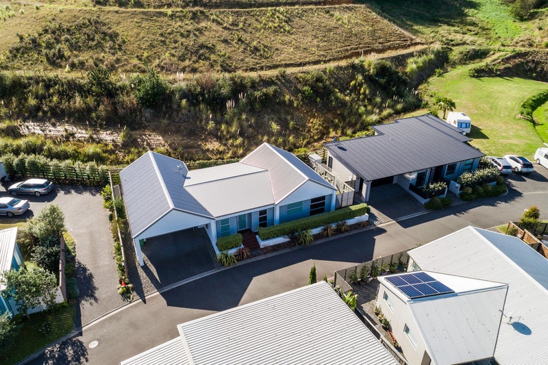 16 Aubrey Way, Brookfield, Tauranga - Carousel 1