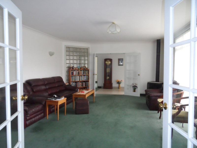 11 Norfolk Drive, Otamatea, Whanganui - Carousel 2