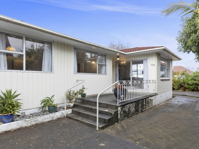 52A Queens Grove, Hutt Central, Lower Hutt - Carousel 17