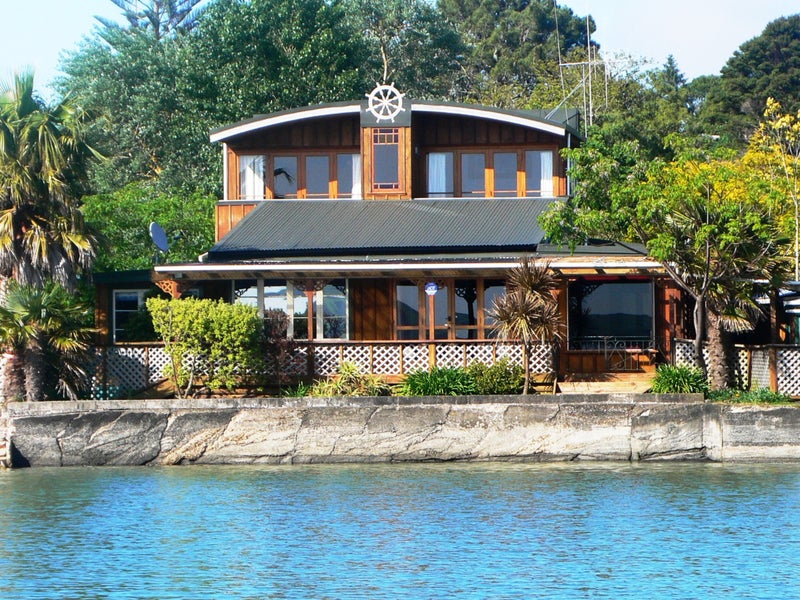 52A Lorenzen Bay Road, Raglan - Carousel 1