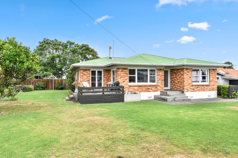 94 Beach Road, Pahurehure, Papakura - Carousel 1
