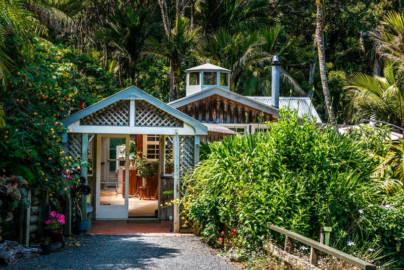 36 Victoria Road North, Onetangi, Waiheke Island - Carousel 2