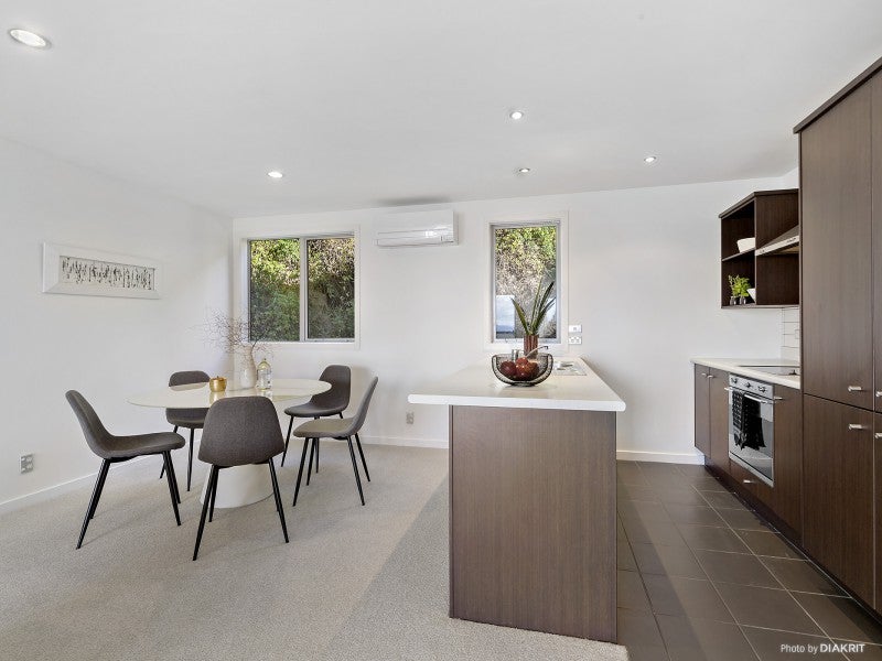 14/27 The Rigi, Northland, Wellington - Carousel 2