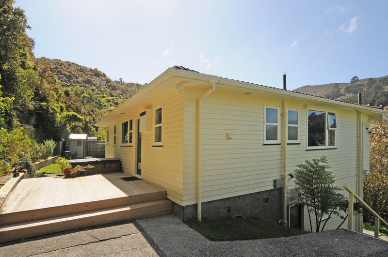 21 Canterbury Street, Karori, Wellington - Carousel 2