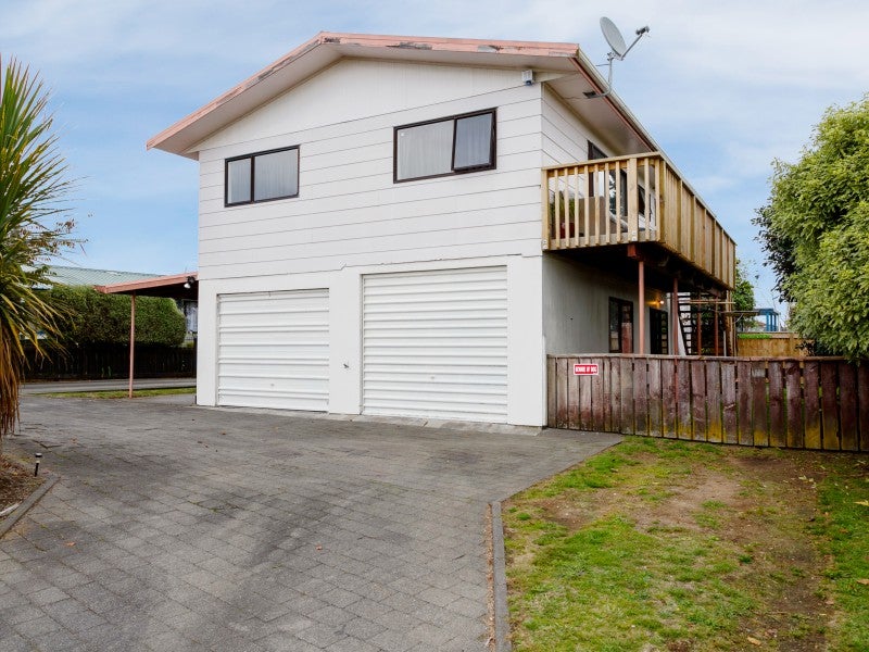 2/7 Ward Place, Richmond Heights, Taupō - Carousel 2