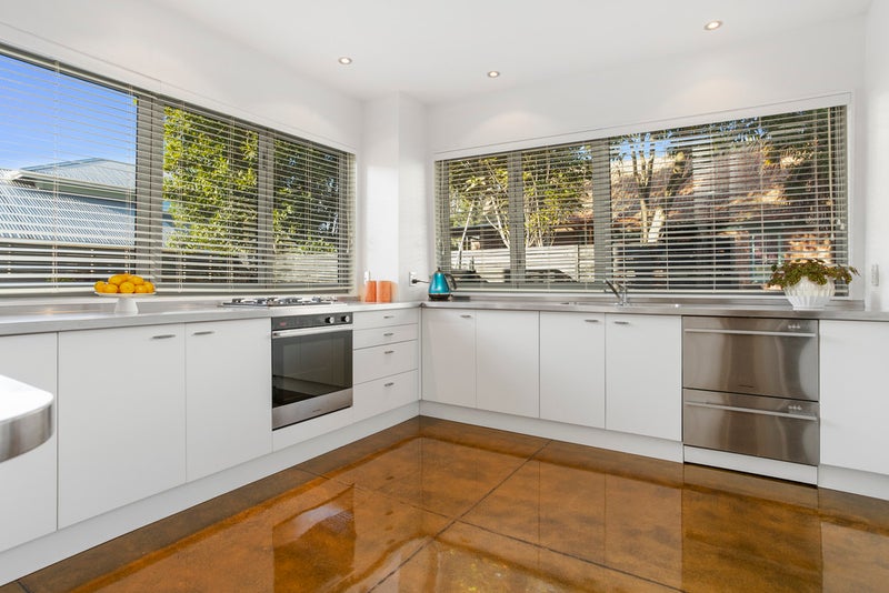 396 Point Chevalier Road, Point Chevalier, Auckland - Carousel 2