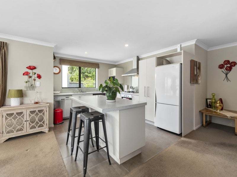 59A Fraser Crescent, Elderslea, Upper Hutt - Carousel 1