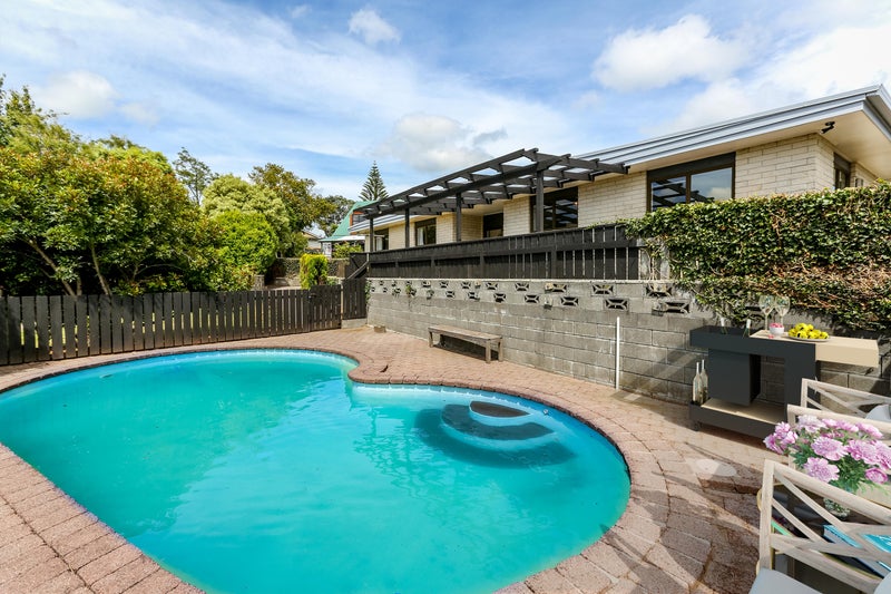 31 Manu Crescent, Upper Vogeltown, New Plymouth - Carousel 2