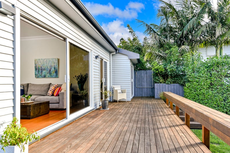 2/50 Rambler Crescent, Beach Haven, Auckland - Carousel 2