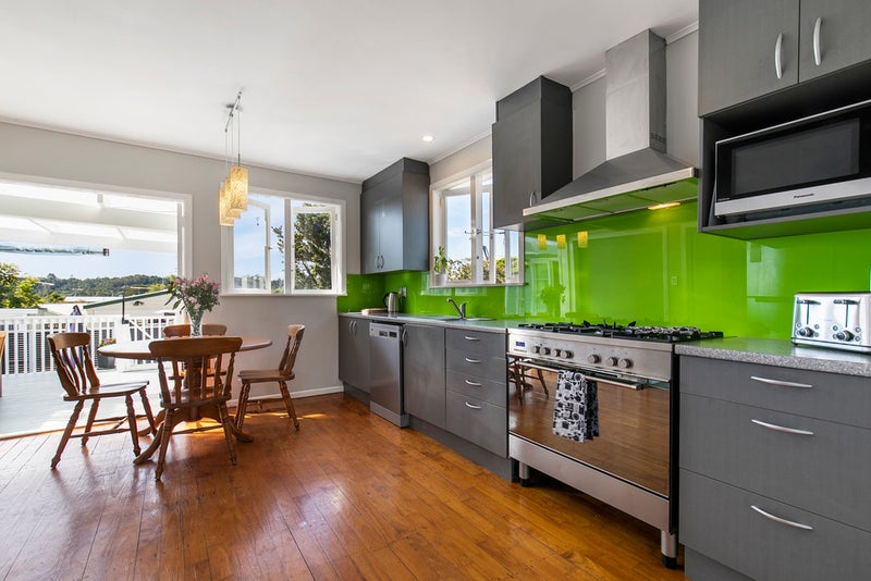 29 Hayman Place, Beach Haven, Auckland - Carousel 2