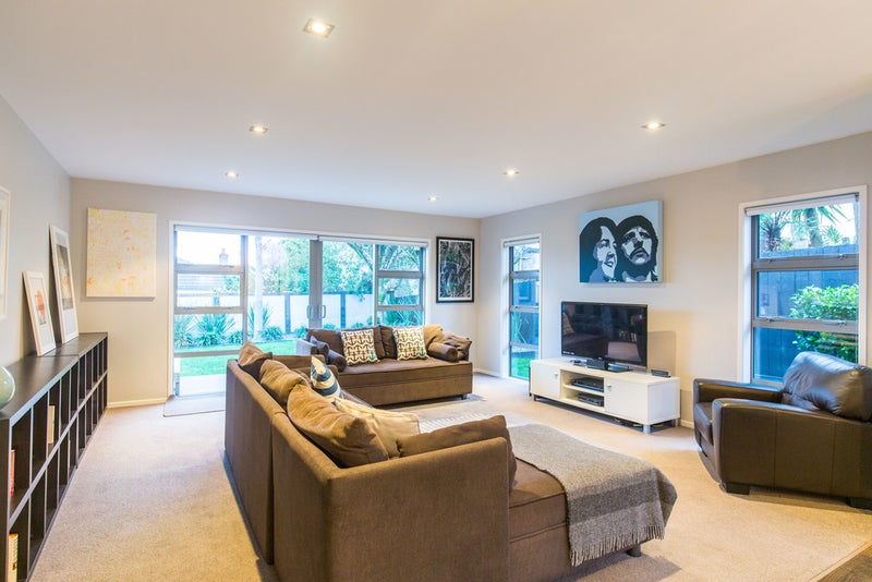 22A Seaside Avenue, Waterview, Auckland - Carousel 2