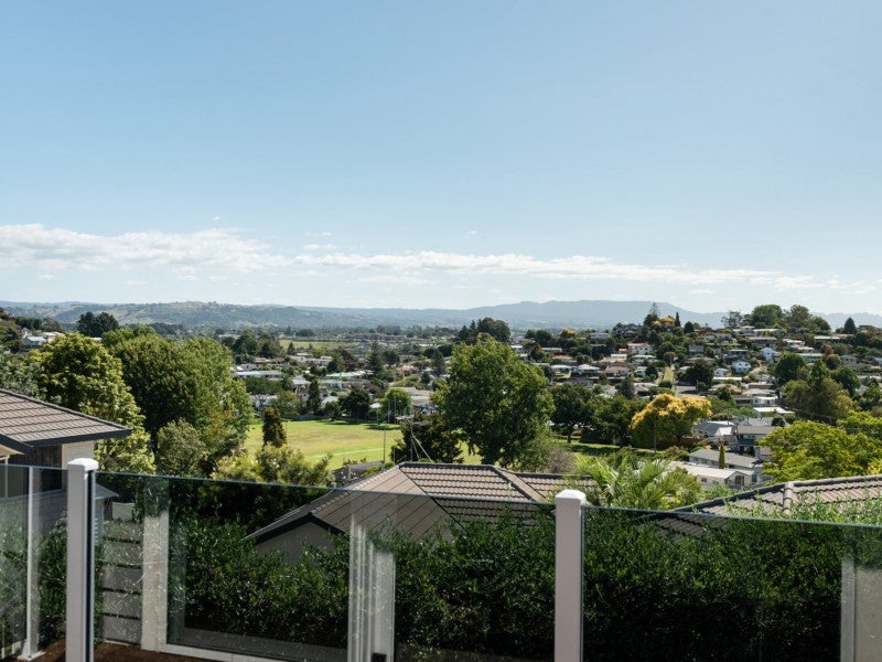 11 Highmore Place, Brookfield, Tauranga - Carousel 24