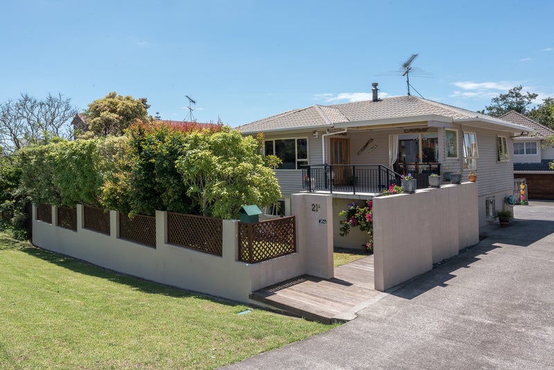 1/21 Luplau Crescent, Howick, Auckland - Carousel 1