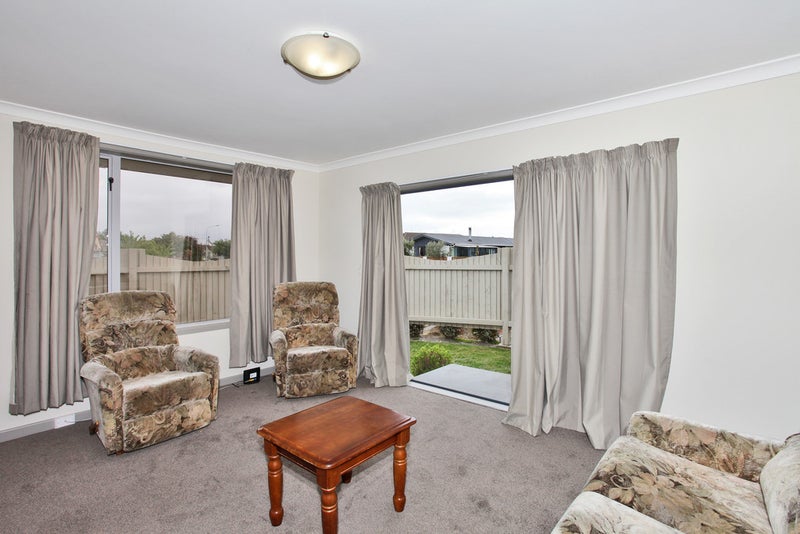 1 Hersham Place, Bromley, Christchurch - Carousel 2