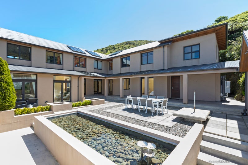 13 Ridvan Grove, Ngaio, Wellington - Carousel 1