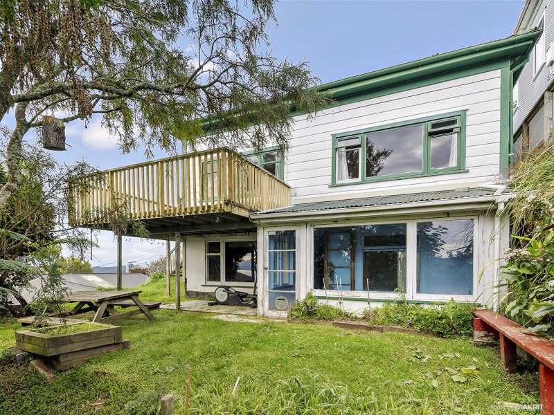 8 Dorking Road, Brooklyn, Wellington - Carousel 2