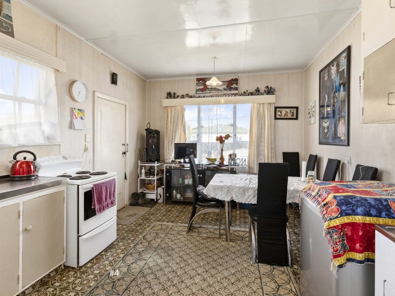 4 Tirangi Road, Moera, Lower Hutt - Carousel 2