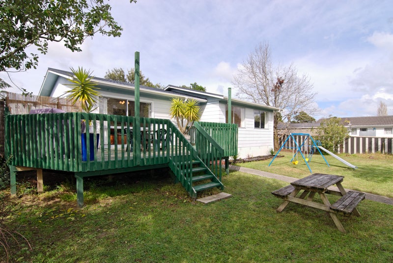 17 Kelman Road, Kelston, Auckland - Carousel 1