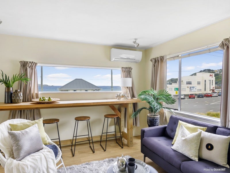 7/100 Lyall Parade, Lyall Bay, Wellington - Carousel 2