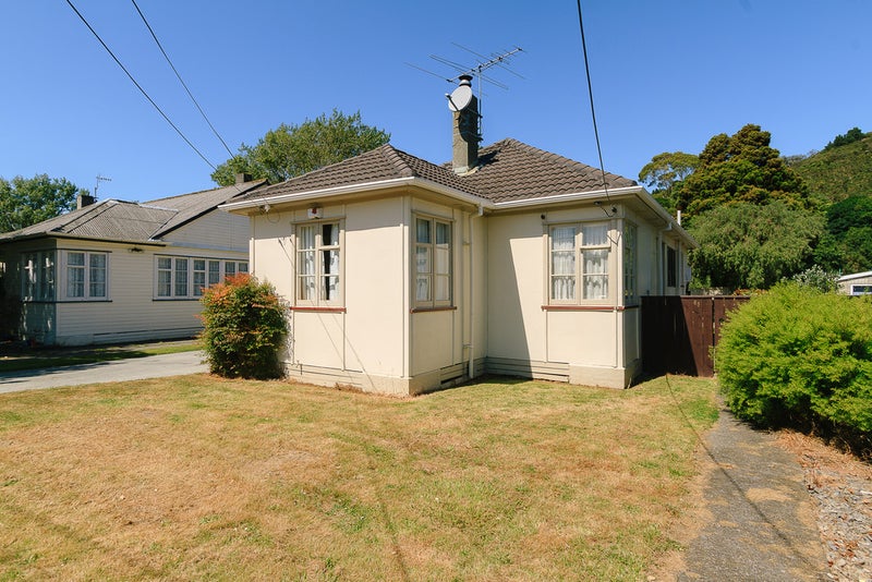 68 Waddington Drive, Naenae, Lower Hutt - Carousel 2