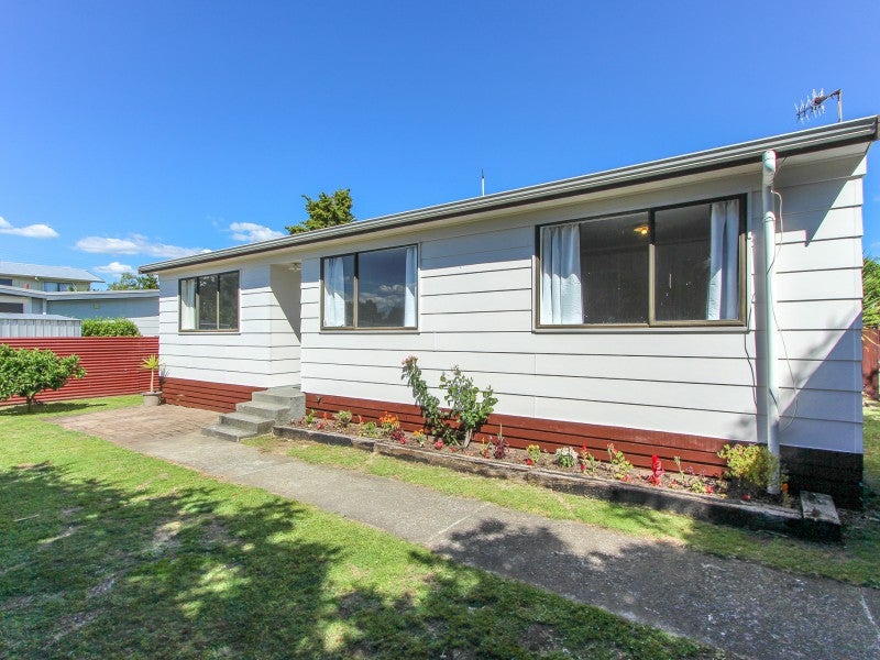 3C Farnworth Avenue, Holdens Bay, Rotorua - Carousel 2