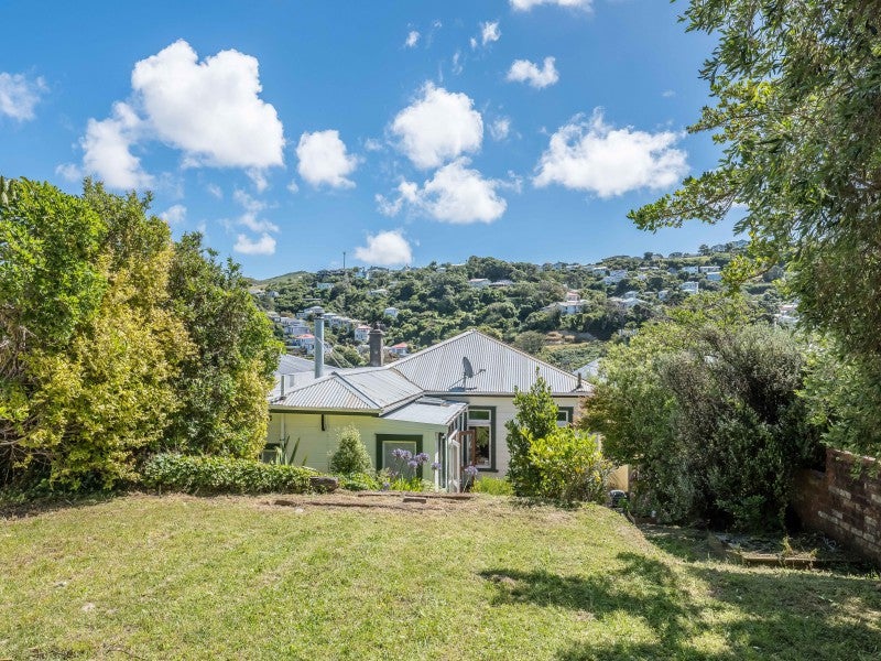 45 Mckinley Crescent, Brooklyn, Wellington - Carousel 2