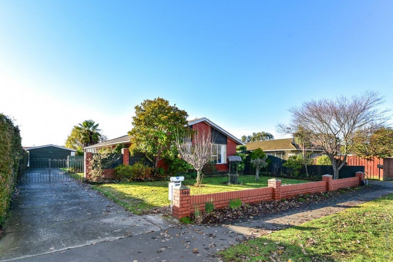 120 Lake Terrace Road, Burwood, Christchurch - Carousel 1