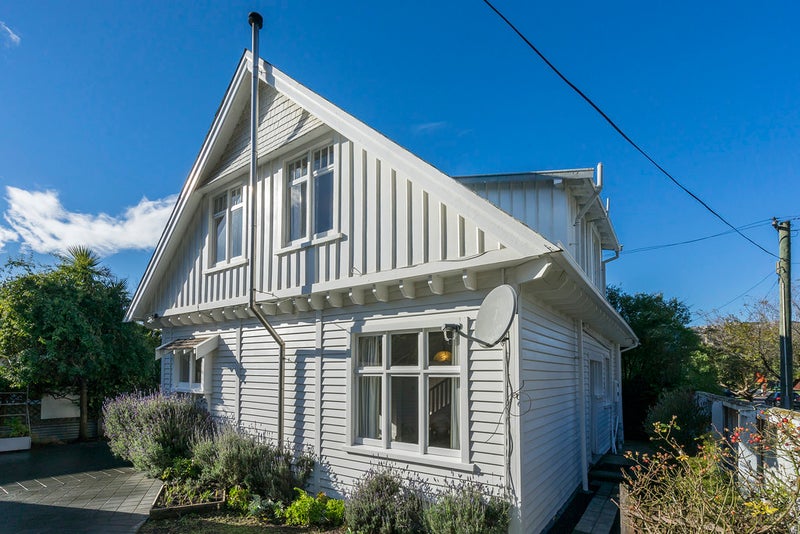 11 Nayland Street, Clifton, Christchurch - Carousel 1