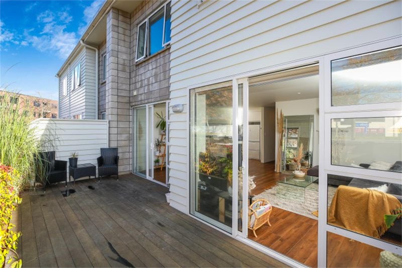 2/39 Norton Road, Frankton, Hamilton - Carousel 1