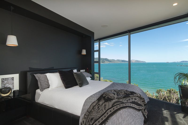 3 Howard Road, Point Howard, Lower Hutt - Carousel 2