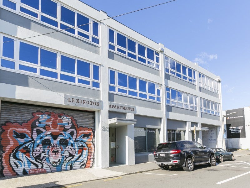 4/33 Hania Street, Mount Victoria, Wellington - Carousel 1