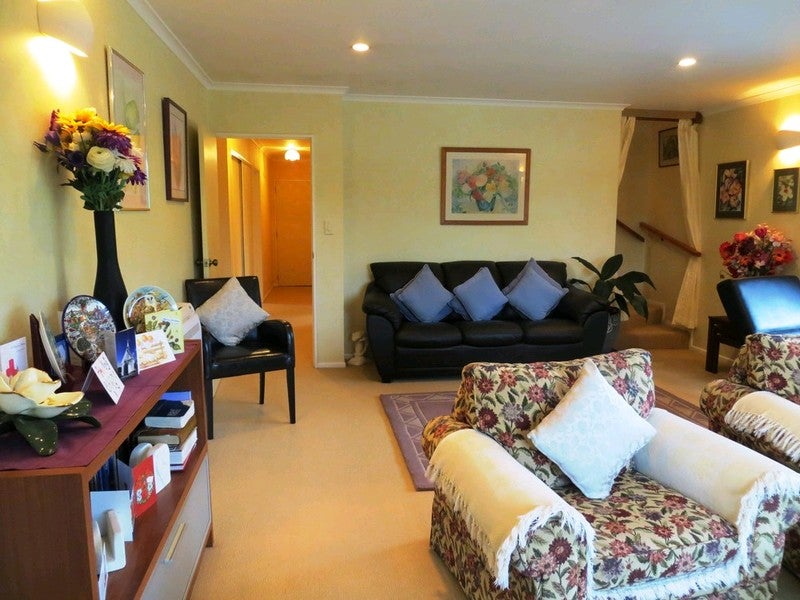 8 Hoult Crescent, Monaco, Nelson - Carousel 1