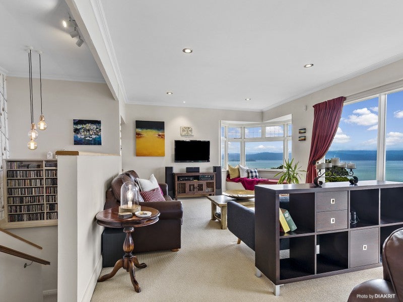 57 Anne Street, Wadestown, Wellington - Carousel 2