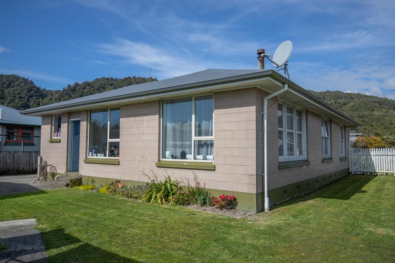 54 Richmond Street, Cobden, Greymouth - Carousel 1