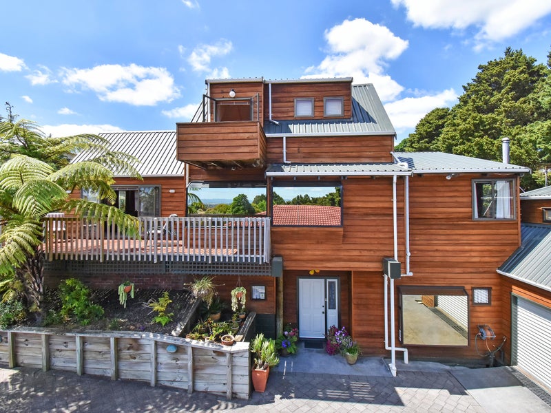 7 Elsted Place, Goodwood Heights, Auckland - Carousel 2