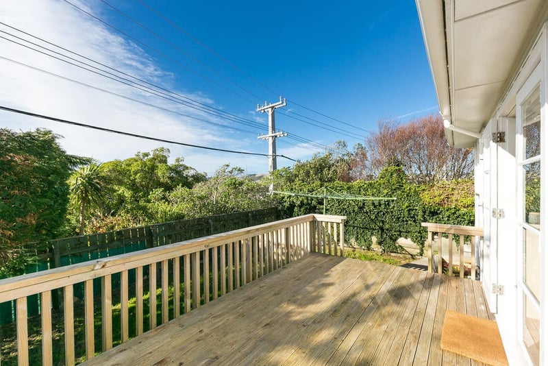 37 Clifford Road, Johnsonville, Wellington - Carousel 12