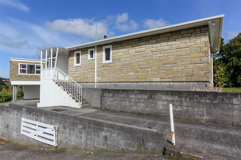 12 Barclay Street, Ferndale, New Plymouth - Carousel 15