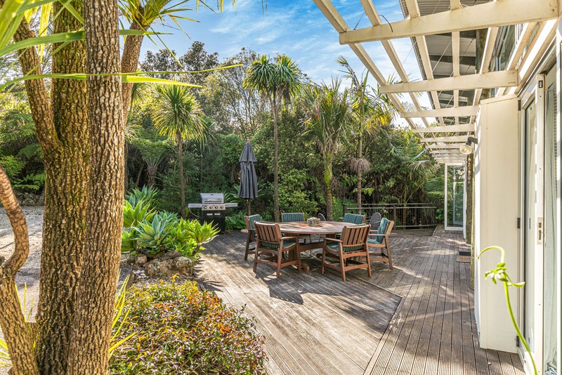 47 Hauraki Road, Oneroa, Waiheke Island - Carousel 2