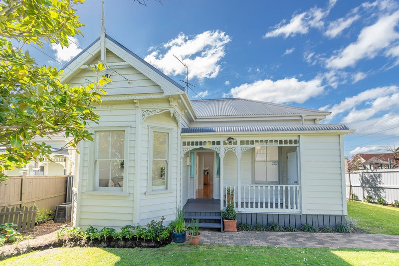 1 Western Springs Road, Kingsland, Auckland - Carousel 1